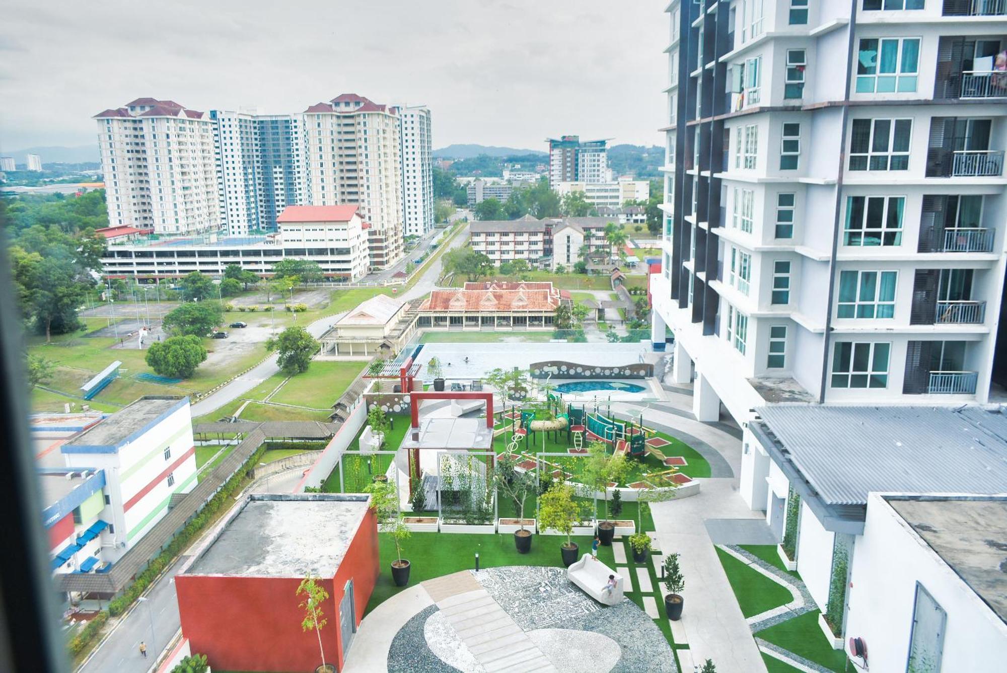 Azfa Suite13 At De Centrum Putrajaya-Bangi Kajang Exterior foto